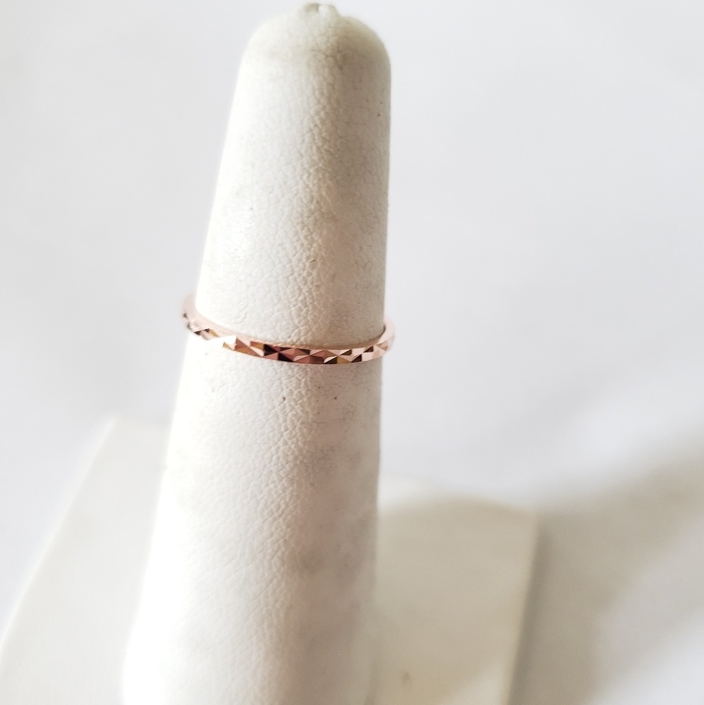 Rose Gold Diamond Cut Ring